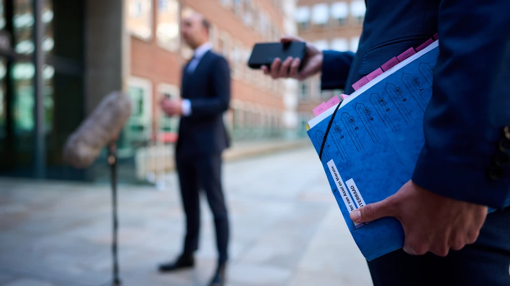 Raad van State oordeelt over intrekken verblijfsvergunning bij valse asielverklaringen