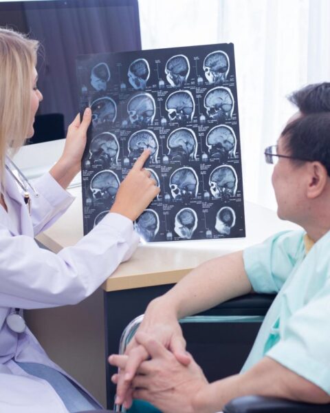 Tekort aan neurologen legt druk op Nederlandse ziekenhuizen door toenemende vraag naar zorg