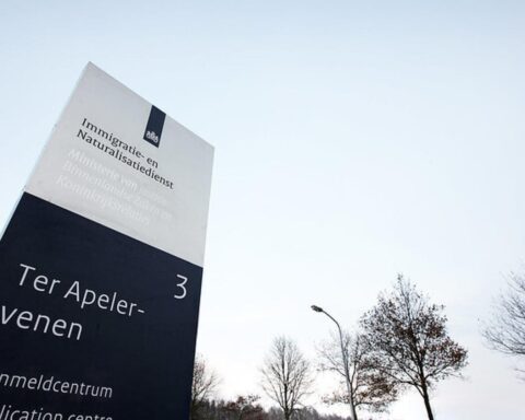Vechten uitgebroken bij opvangcentrum Ter Apel na vertrek hulporganisaties om veiligheidsredenen