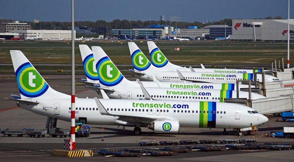 Veel Transavia-passagiers missen hun vlucht na incheckproblemen op Schiphol