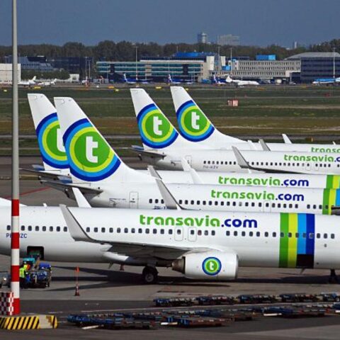 Veel Transavia-passagiers missen hun vlucht na incheckproblemen op Schiphol