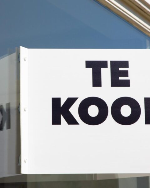 Verkopen van nieuwbouwwoningen in Nederland dalen met 19% door afkoeling van de markt