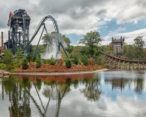 Voedselwaakhond wil dat Efteling stopt met onbeperkte frisdrank bijvullingen