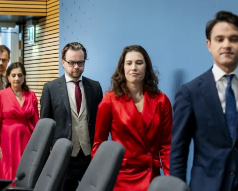 Was het coronabeleid van oud-minister De Jonge onvermijdelijk of niet te volgen?