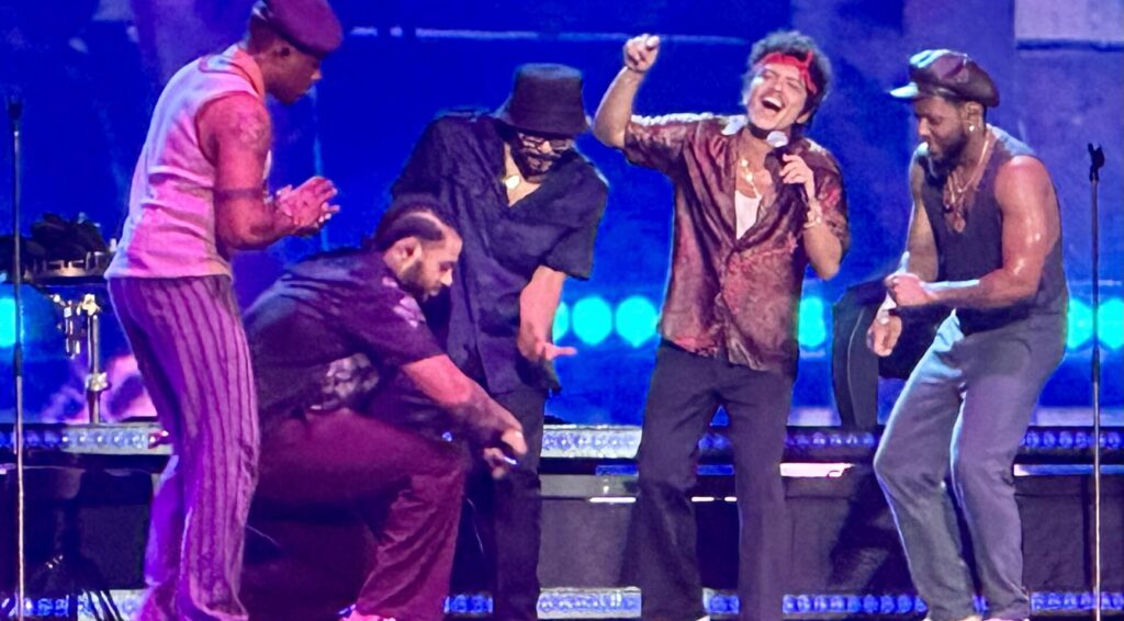 Weinig problemen tijdens de avondspits: Bruno Mars in Amsterdam, Alanis Morissette in Den Haag