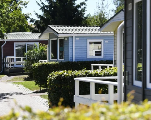 Wonen in vakantiehuisjes geschrapt, permanente bewoners blijven met uitzonderingen
