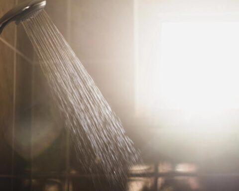 Zorginstelling Nijmegen aangeklaagd na overlijden bewoner in te hete douche