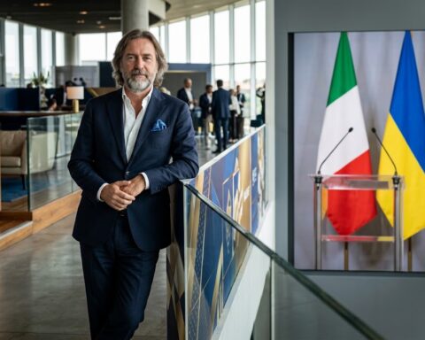 Italiaanse elites houden banden met Rusland in stand, ondanks steun aan Oekraïne