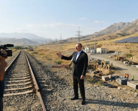 Azerbeidzjan bouwt energie- en transportroutes naar Turkije en Europa uit