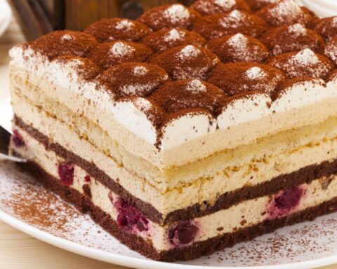 300 meter lange tiramisu in Santpoort mist wereldrecord net