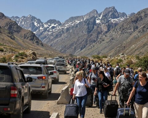 Meer dan 113.000 Russen steken grens naar Georgië over uit vrees voor mobilisatie