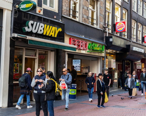 Aantal fastfoodzaken in Nederland bijna verdubbeld in twintig jaar tot 19.400