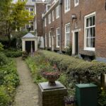 Aantal woningverkopen blijft hoog terwijl verhuurders hun panden blijven verkopen