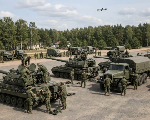 Wit-Rusland kondigt gereedheidscontrole aan van leger en veiligheidsdiensten