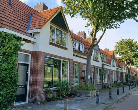 Acantus verkoopt 27 woningen in Winschoten aan particuliere belegger met funderingsproblemen