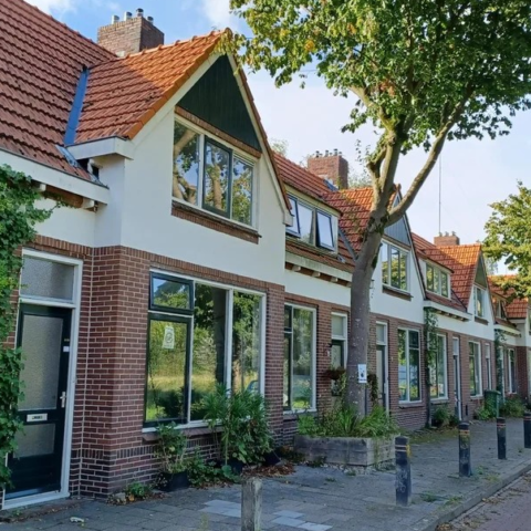 Acantus verkoopt 27 woningen in Winschoten aan particuliere belegger met funderingsproblemen