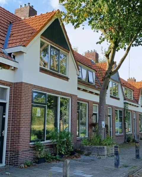 Acantus verkoopt 27 woningen in Winschoten aan particuliere belegger met funderingsproblemen