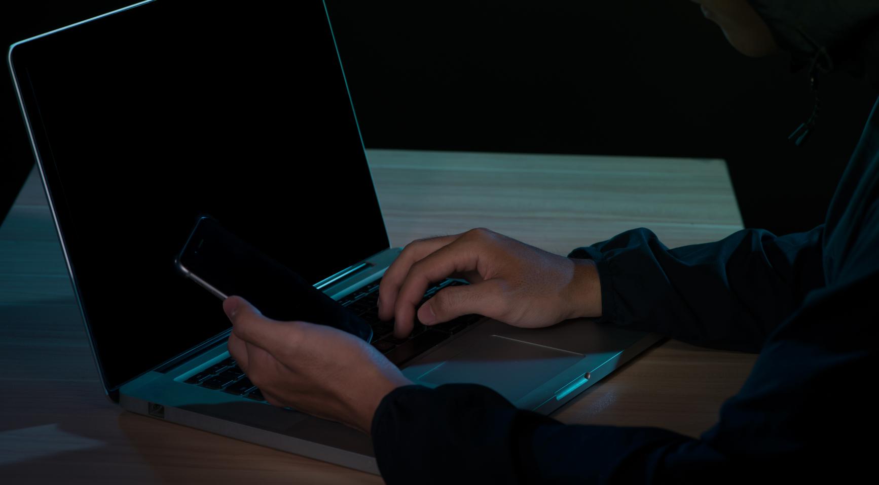 Amersfoorter veroordeeld tot 120 uur voor racistische bedreigingen op Telegram