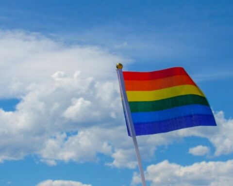Amsterdam beëindigt concept voor centraal LGBTQIA+ ontmoetingspunt na 8 jaar planning
