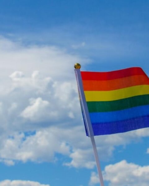 Amsterdam beëindigt concept voor centraal LGBTQIA+ ontmoetingspunt na 8 jaar planning