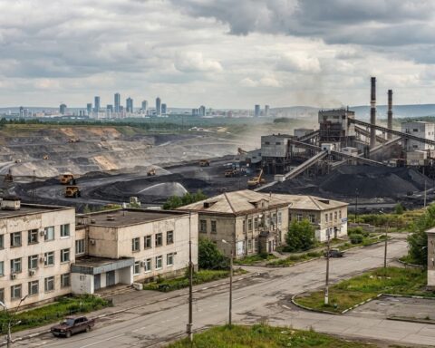 Russische oorlogsuitgaven drukken reële inkomsten van 65 regio’s onder niveau van 2021