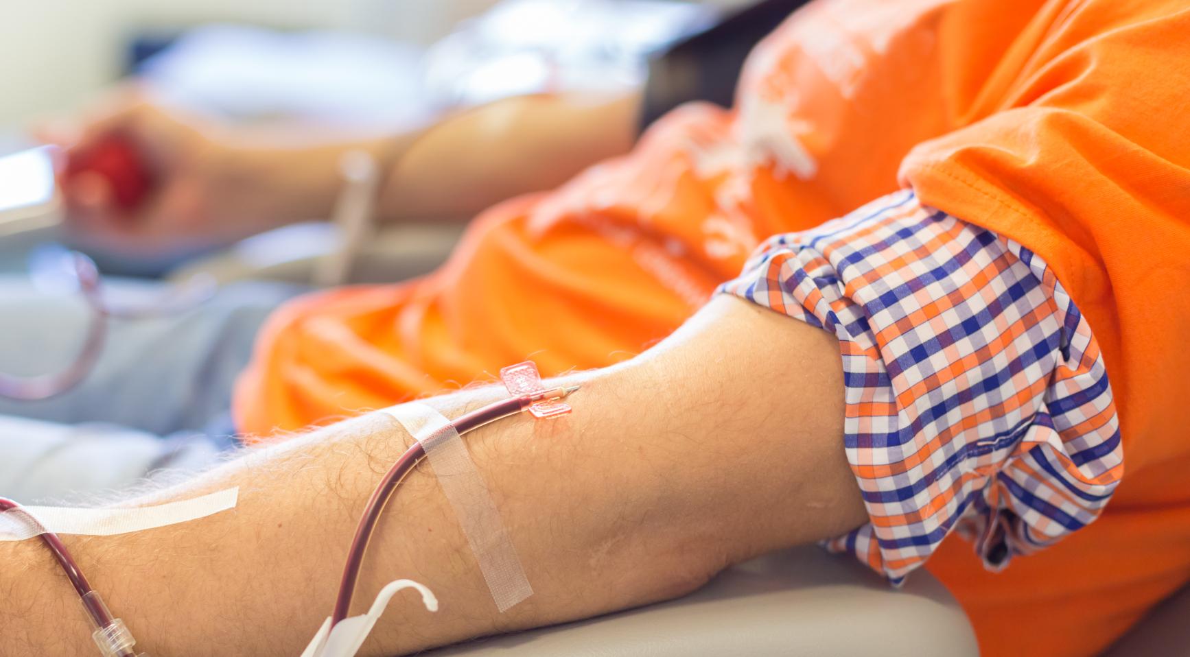 Bloeddonor in Nederland gediagnosticeerd met West-Nijlvirus; waarschijnlijk besmet in Nederland