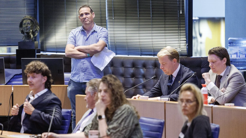 Brabant handhaaft intrekking vergunningen voor pluimveebedrijven na debat