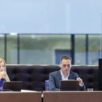 Brabant handhaaft intrekking vergunningen voor vijf pluimveebedrijven na debat