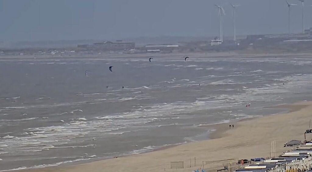 Code geel waarschuwing voor kustprovincies vanwege mogelijke tornado's