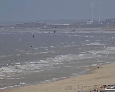 Code geel waarschuwing voor kustprovincies vanwege mogelijke tornado's