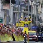 Demi Vollering wint voor de tweede keer de Tour de France Femmes