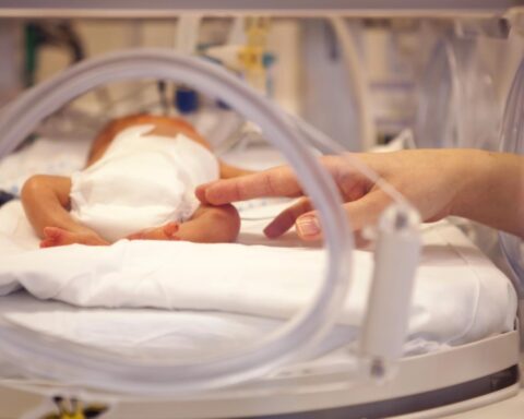 Erasmus MC start DNA-test om antibioticumdoofheid bij premature baby's te voorkomen
