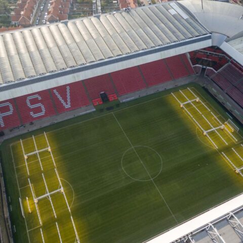 Eredivisie-clubs verhogen bijna unaniem de prijzen voor seizoenskaarten; gemiddeld €266 voor goedkoopste optie
