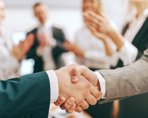 Expertisecentrum Flexwonen en VHIM starten samenwerking voor betaalbare huisvesting internationale medewerkers