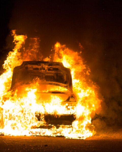 Fondsenwervingsactie overschrijdt doel voor Syrische familie wiens auto vermoedelijk in brand is gestoken