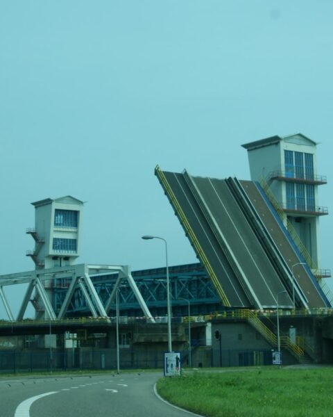 Groot wegwerkproject van start: Algerabrug tussen Krimpen aan den IJssel en Capelle aan den IJssel vier weken gesloten