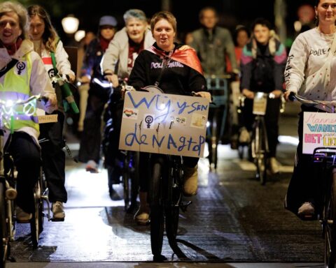 Honderden nemen deel aan vrouwenveiligheidsritten, meldingen van incidenten in diverse steden