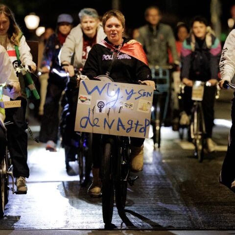 Honderden nemen deel aan vrouwenveiligheidsritten, meldingen van incidenten in diverse steden