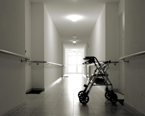 Lijk van 88-jarige vrouw uit verzorgingstehuis mogelijk verbonden aan vierde moordpoging