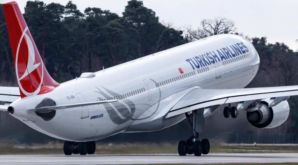 Luchtvaartmaatschappijen dreigen boetes te krijgen voor het gebruik van te lawaaierige vliegtuigen op Schiphol 's nachts