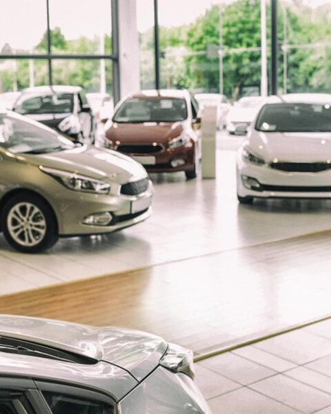 Meer dan 1,7 miljoen auto's verkocht of overgedragen in Nederland in 2025