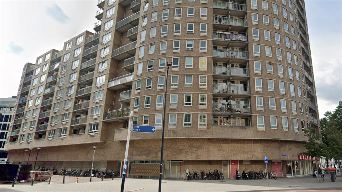 Ministerie onthult geen details over verkoop Pompenburgflat in Rotterdam