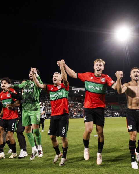 NEC bereikt playoffronde van de Champions League na overwinning op Olympiacos in extra tijd
