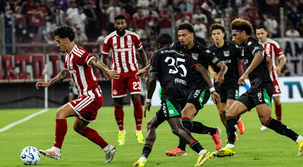 NEC haalt belangrijke 0-0 gelijkspel bij Olympiacos in Champions League-kwalificatiewedstrijd