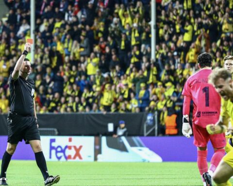 NEC uitgeschakeld in Champions League na vroege rode kaart en 3-0 verlies tegen Bodø/Glimt