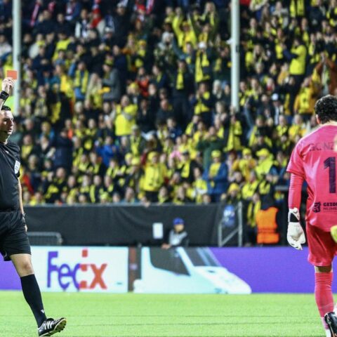 NEC uitgeschakeld in Champions League na vroege rode kaart en 3-0 verlies tegen Bodø/Glimt