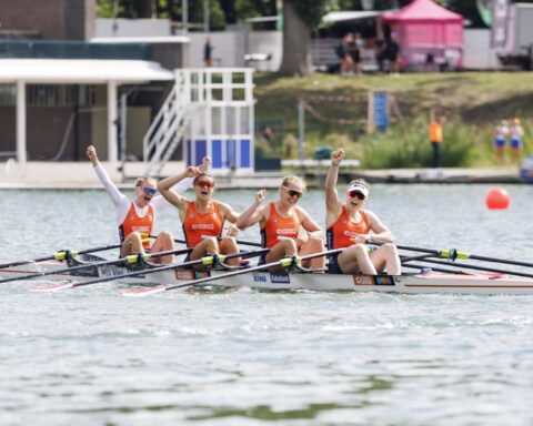 Nederlandse vrouwen winnen tweede gouden medaille op wereldkampioenschappen roeien in Amsterdam