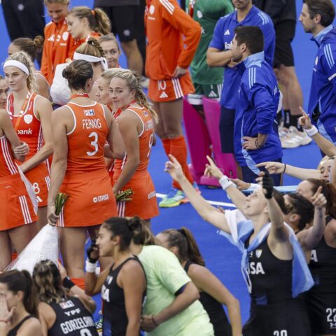 Nederlandse vrouwenhockeyteam verliest wereldkampioenschapfinale van Argentinië na strafschoppen