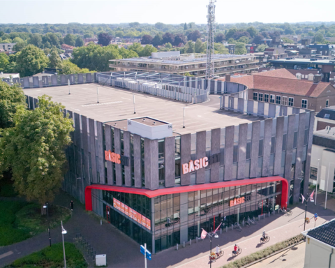 Nieuwe bestemming voor voormalige Mediamarkt in Doetinchem met Sport City en woningbouw