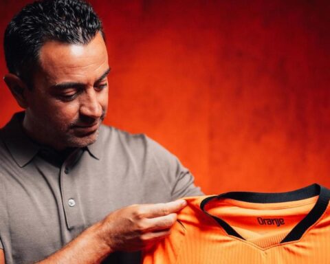 Nieuwe nationale voetbalcoach Hernández vervangt Koeman en wil offensiever spelen